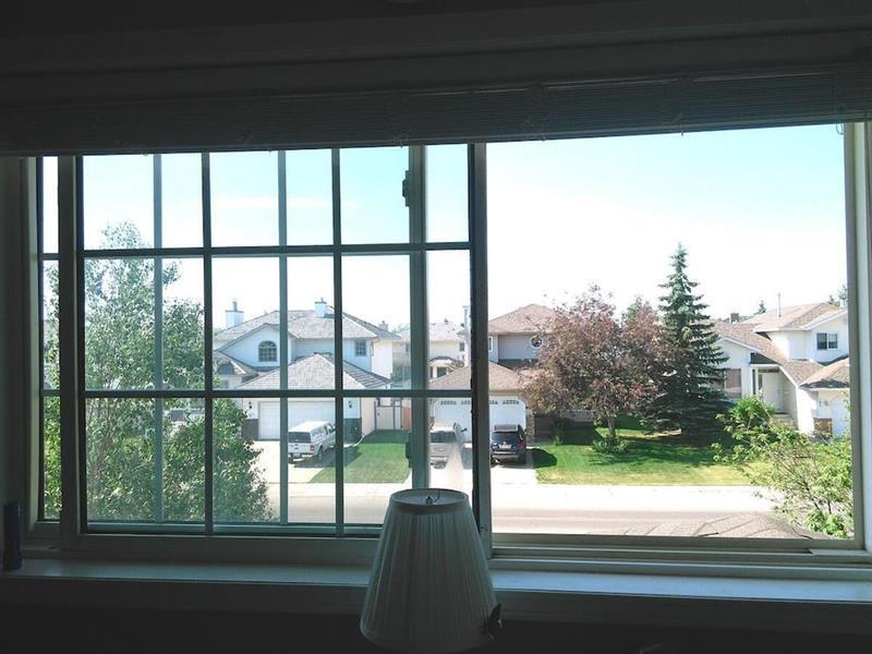 Brother Li Homestay Calgary Exterior photo